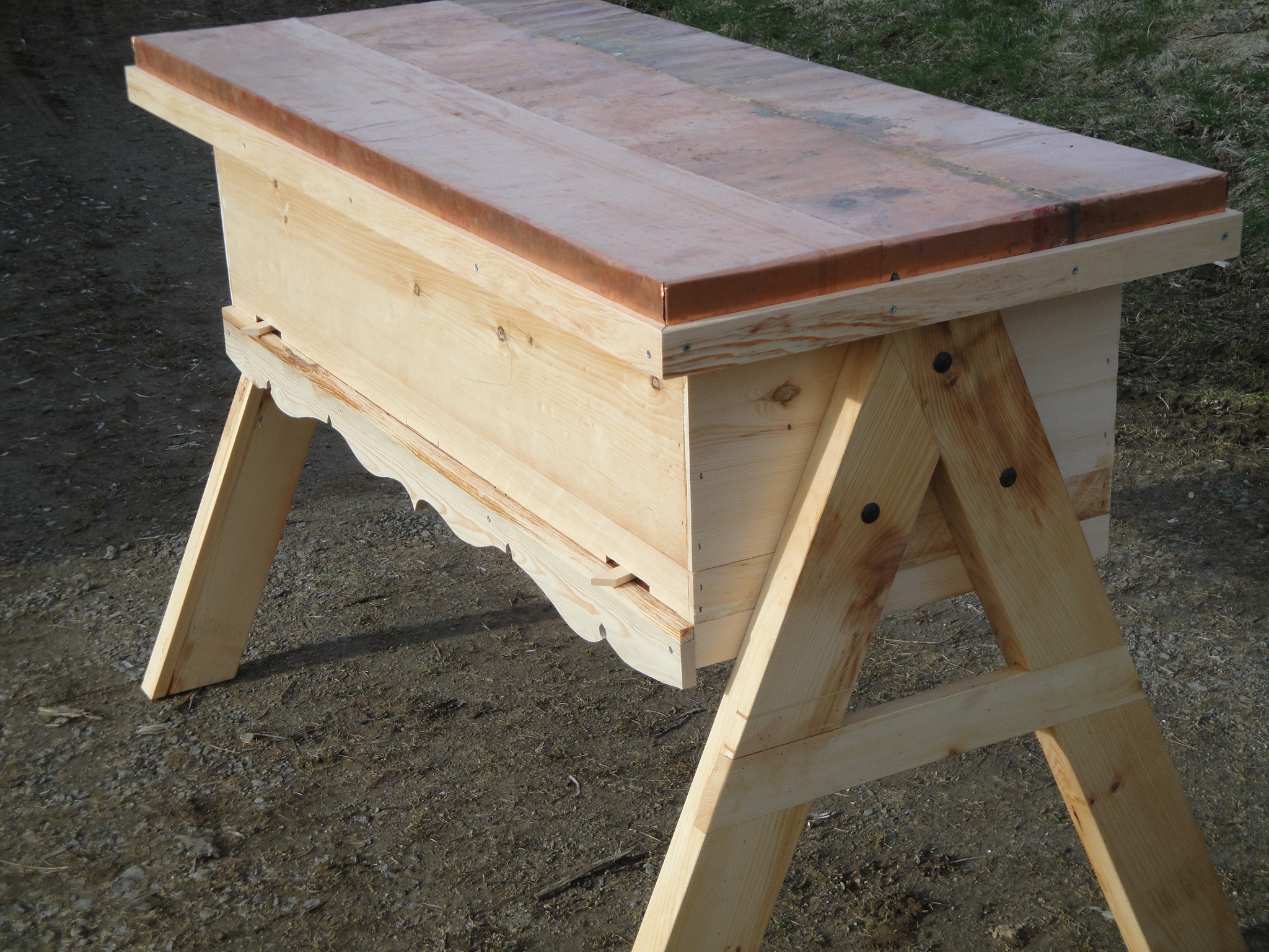 Honeybees and the Langpohl Top Bar Hive Design | its the bees knees